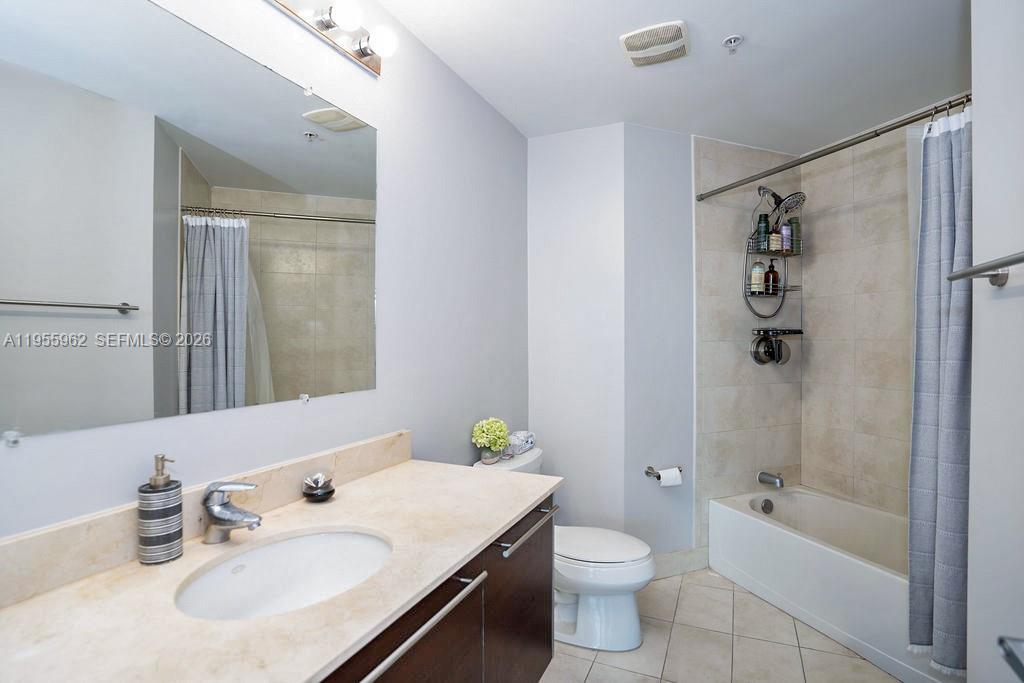 QUANTUM ON THE BAY CONDO - Residential