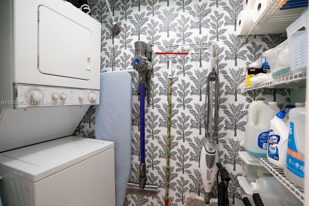 QUANTUM ON THE BAY CONDO - Residential