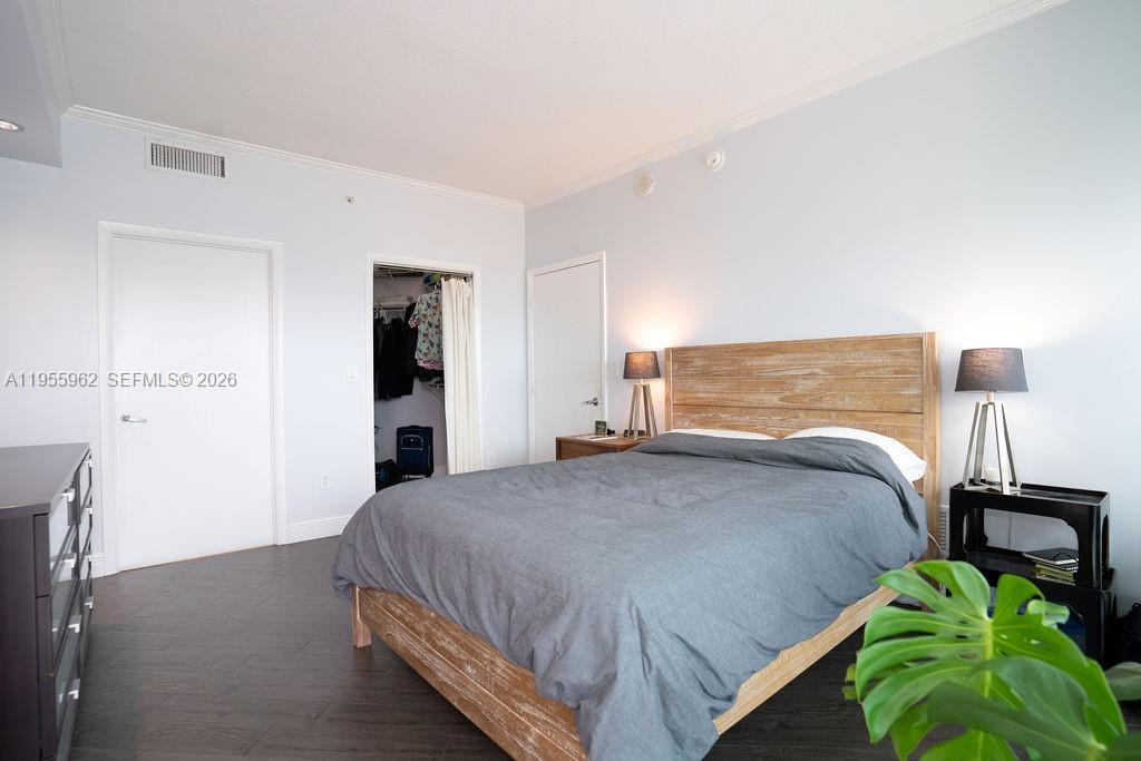 QUANTUM ON THE BAY CONDO - Residential