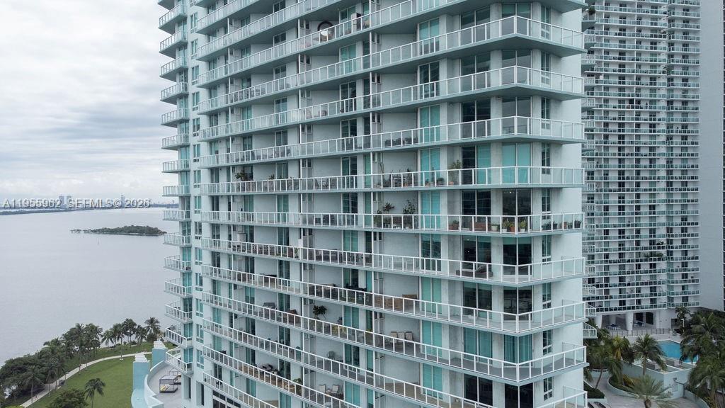 QUANTUM ON THE BAY CONDO - Residential