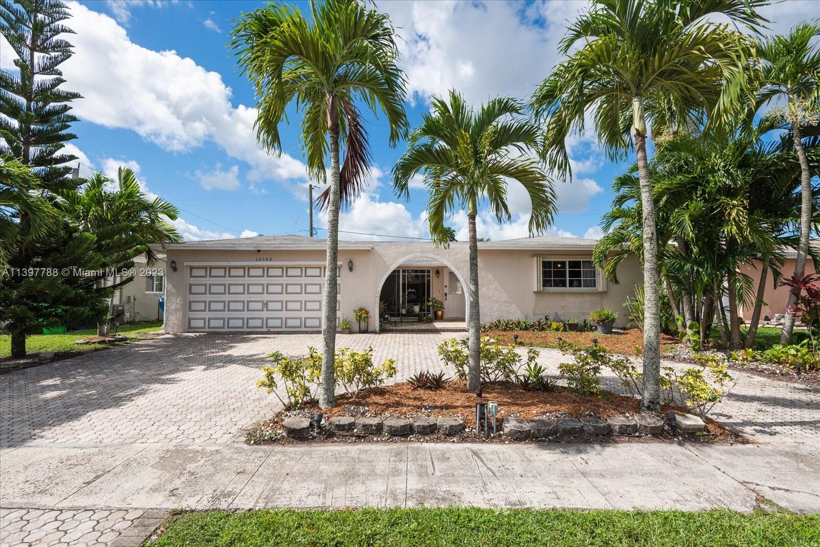 SUNRISE GOLF VILLAGE SEC - Residential