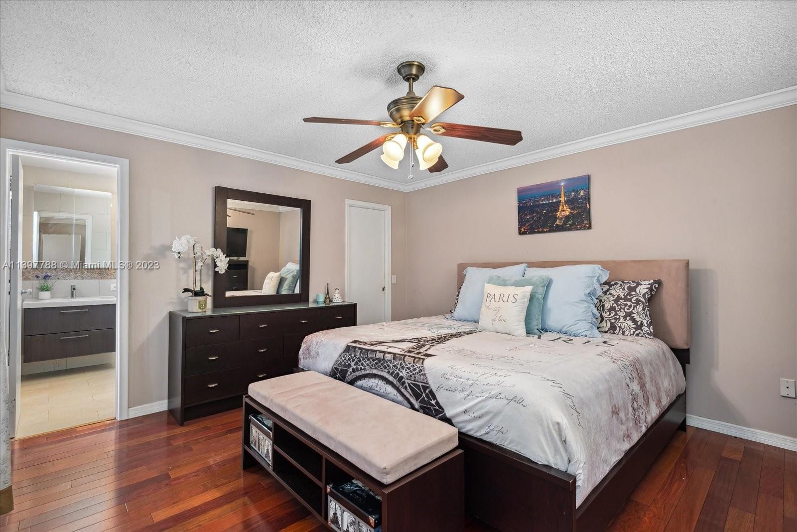 SUNRISE GOLF VILLAGE SEC - Residential