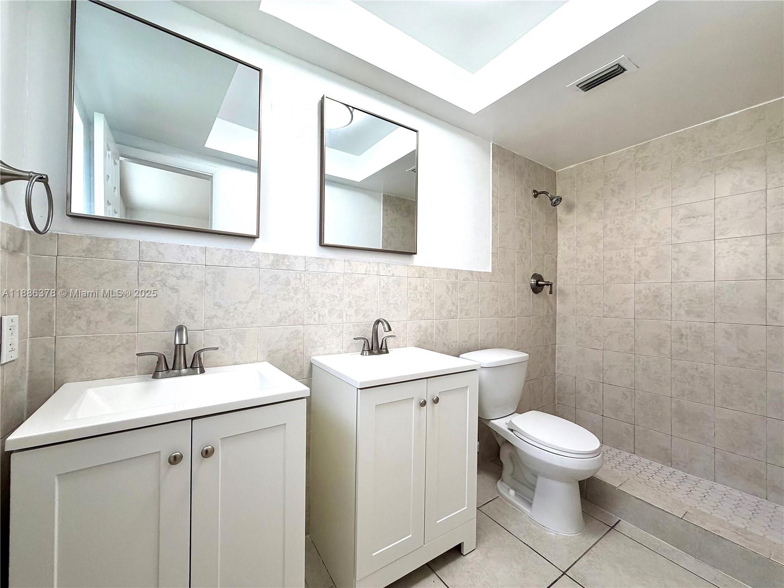 SUTTON HOUSE CONDO - Residential