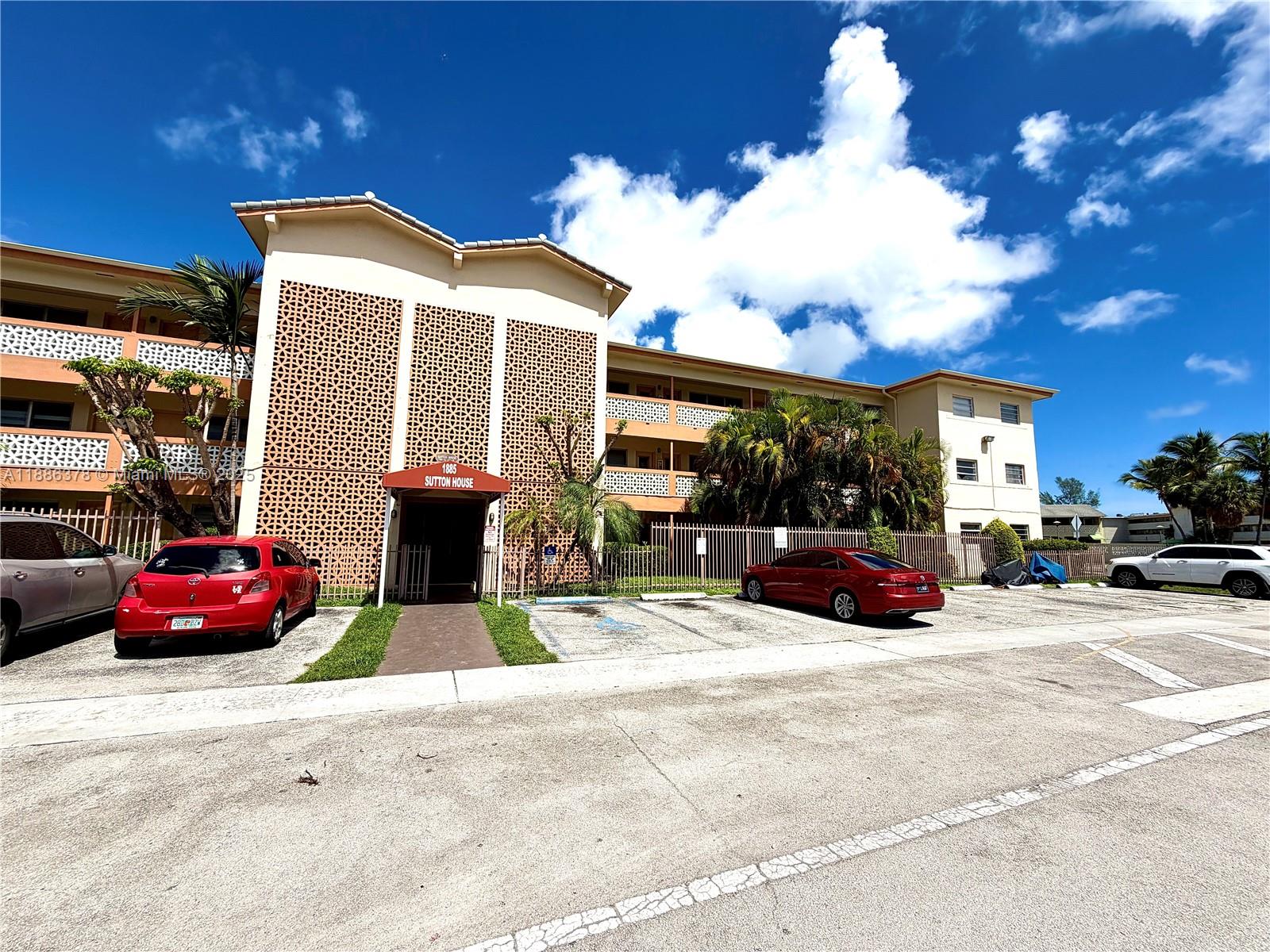 SUTTON HOUSE CONDO - Residential