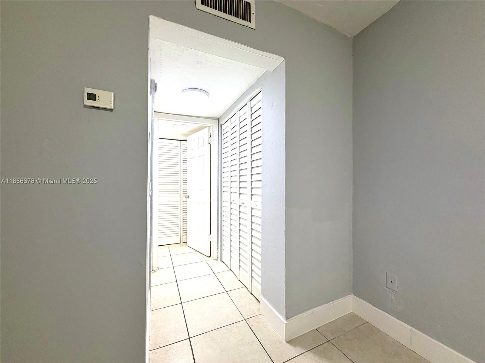 SUTTON HOUSE CONDO - Residential