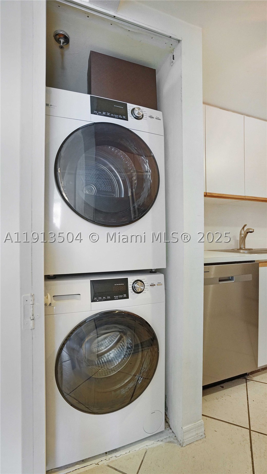 BAYVIEW PLAZA CONDO - Residential