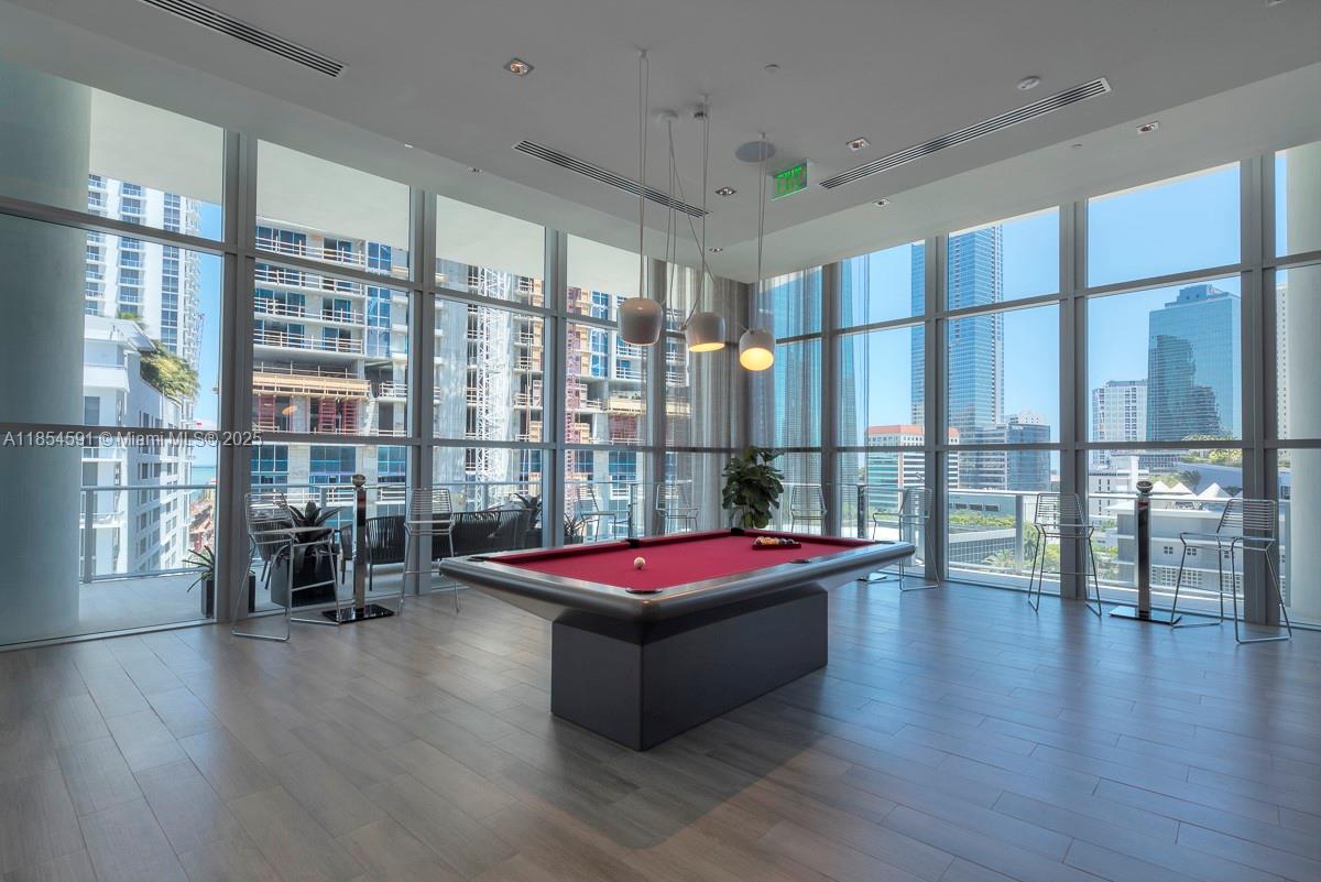 1100 MILLECENTO RESIDENCE - Residential Lease