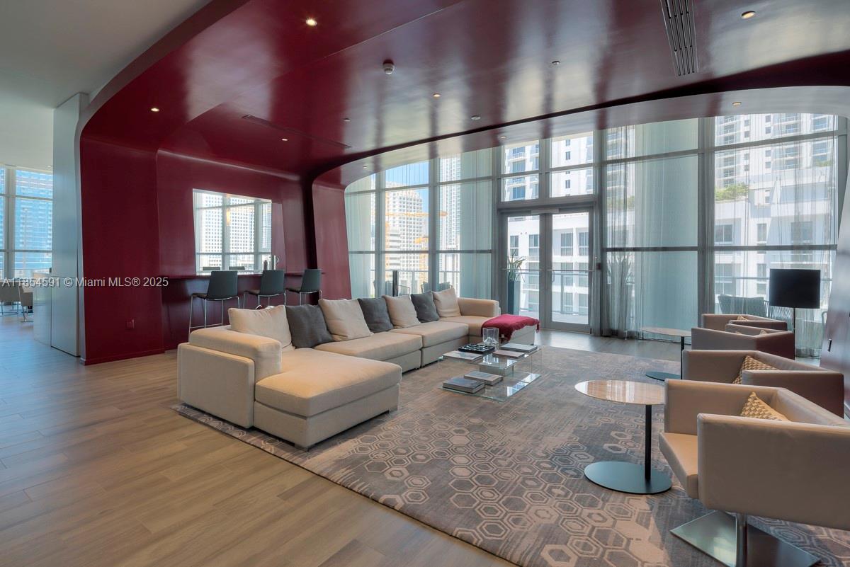 1100 MILLECENTO RESIDENCE - Residential Lease