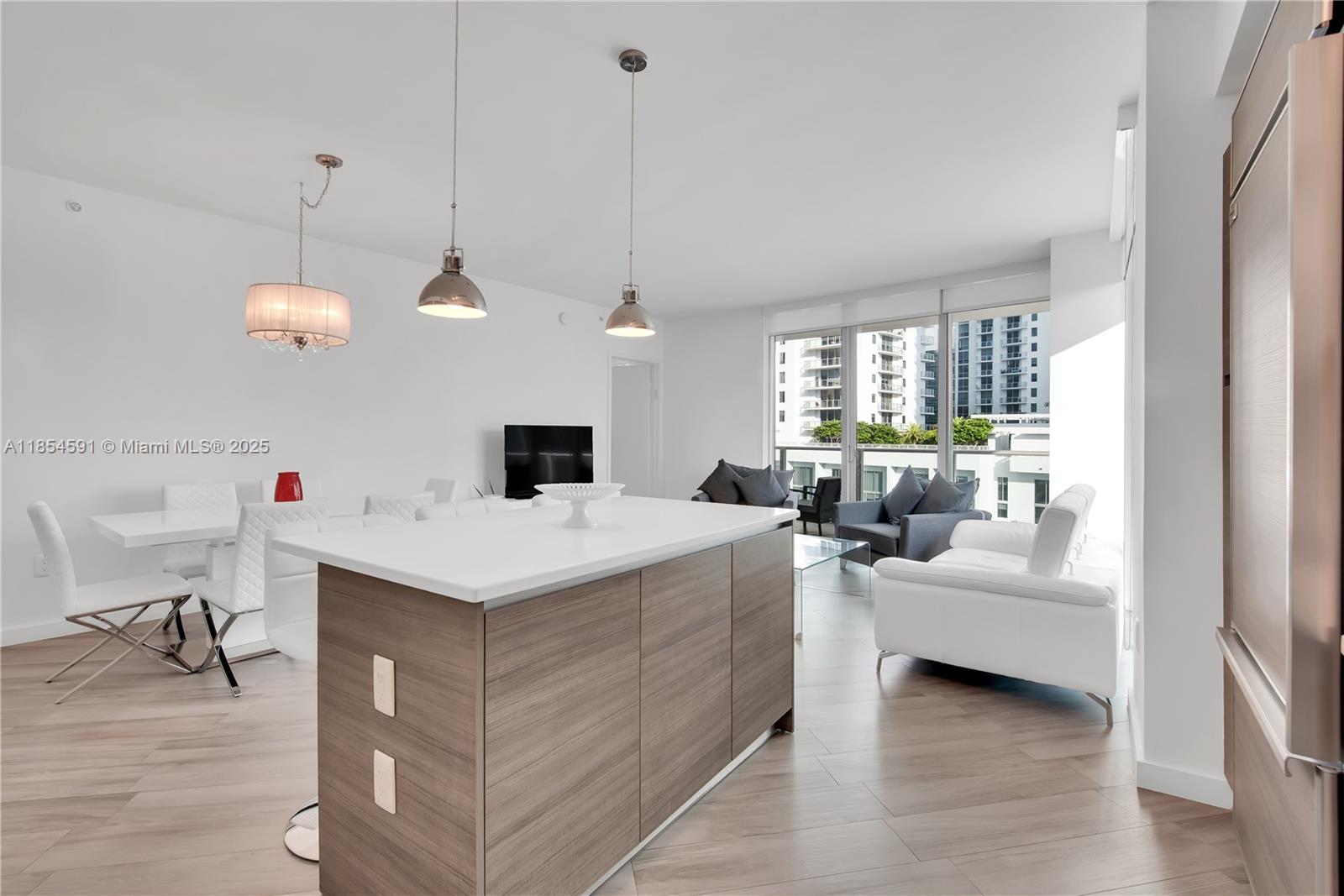 1100 MILLECENTO RESIDENCE - Residential Lease