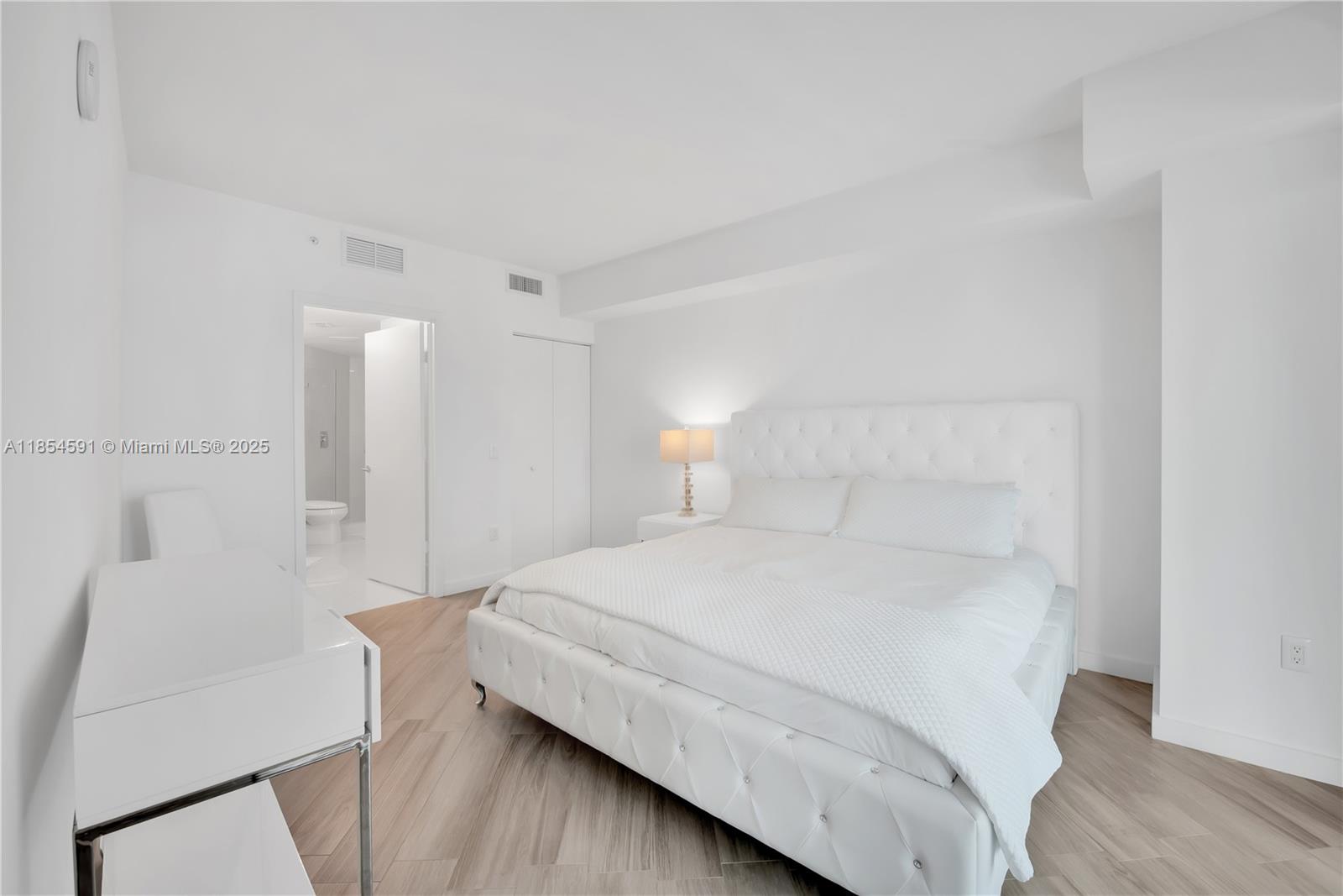 1100 MILLECENTO RESIDENCE - Residential Lease