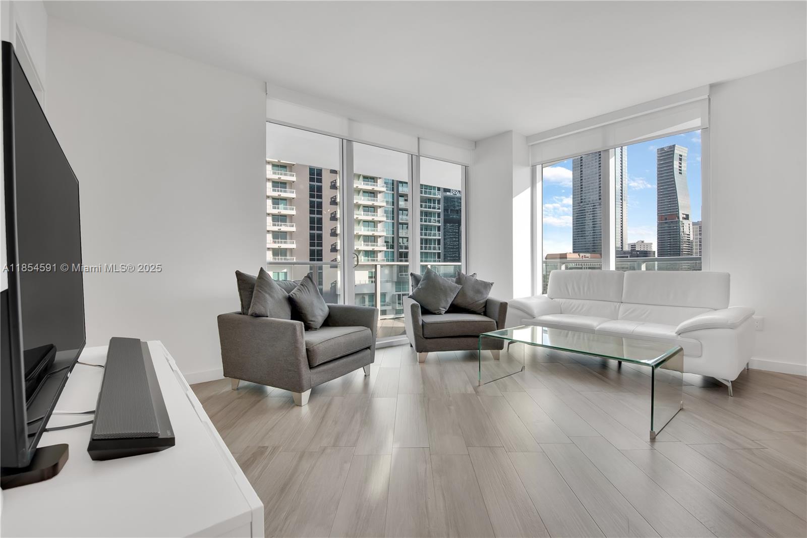 1100 MILLECENTO RESIDENCE - Residential Lease