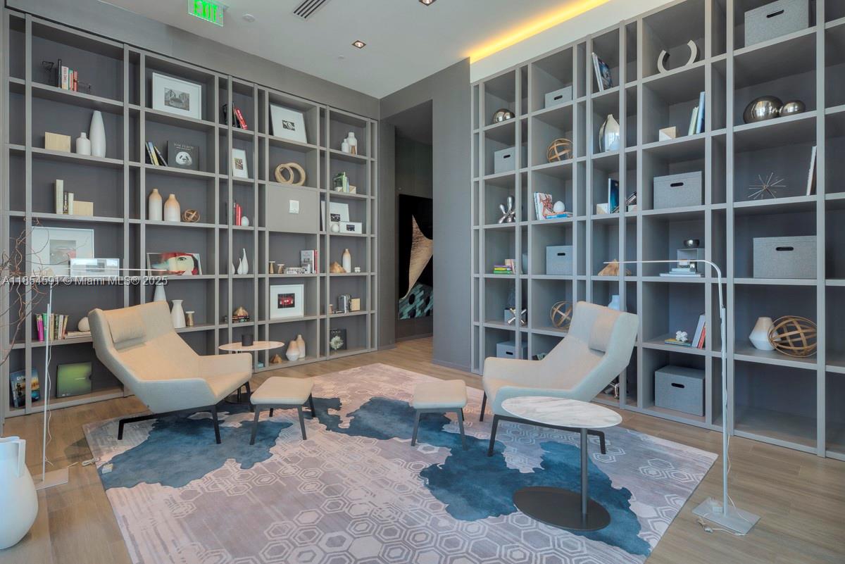 1100 MILLECENTO RESIDENCE - Residential Lease