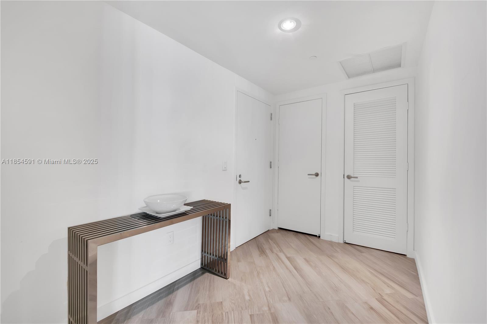 1100 MILLECENTO RESIDENCE - Residential Lease