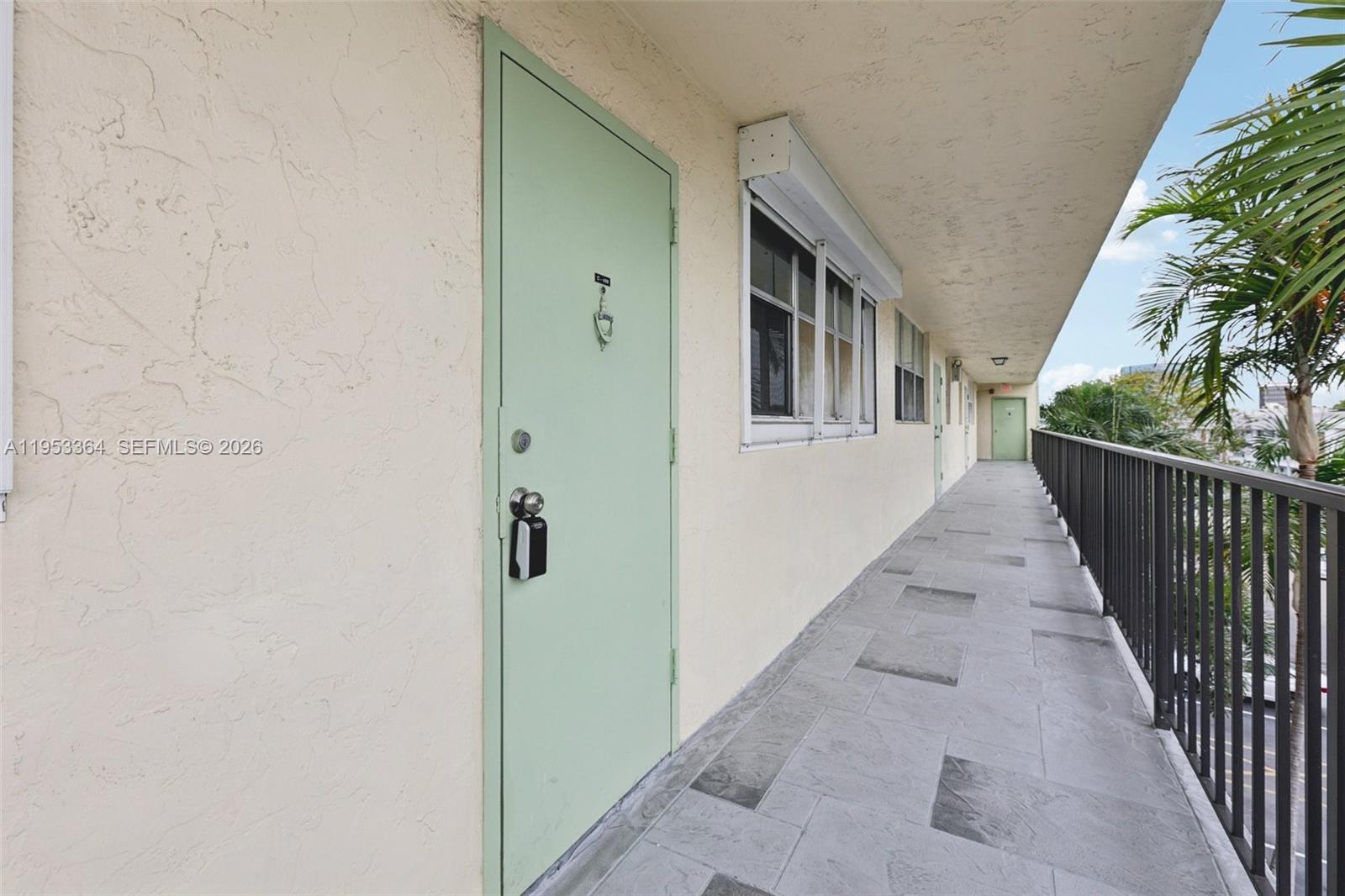 CROSS FOX CONDO - Residential