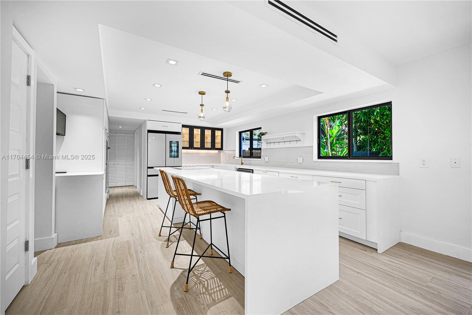 LAS OLAS BY THE SEA EXT - Residential