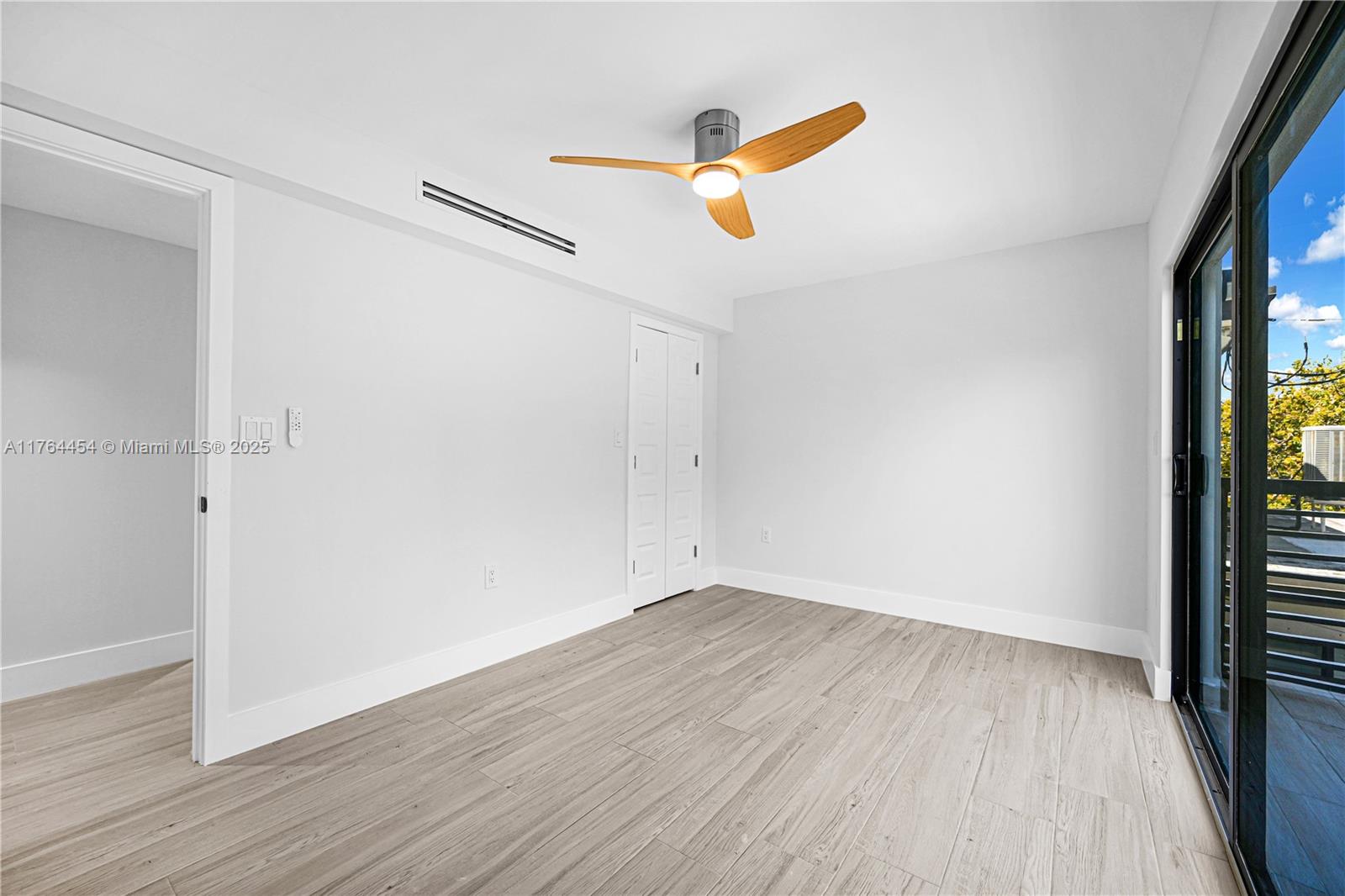 LAS OLAS BY THE SEA EXT - Residential