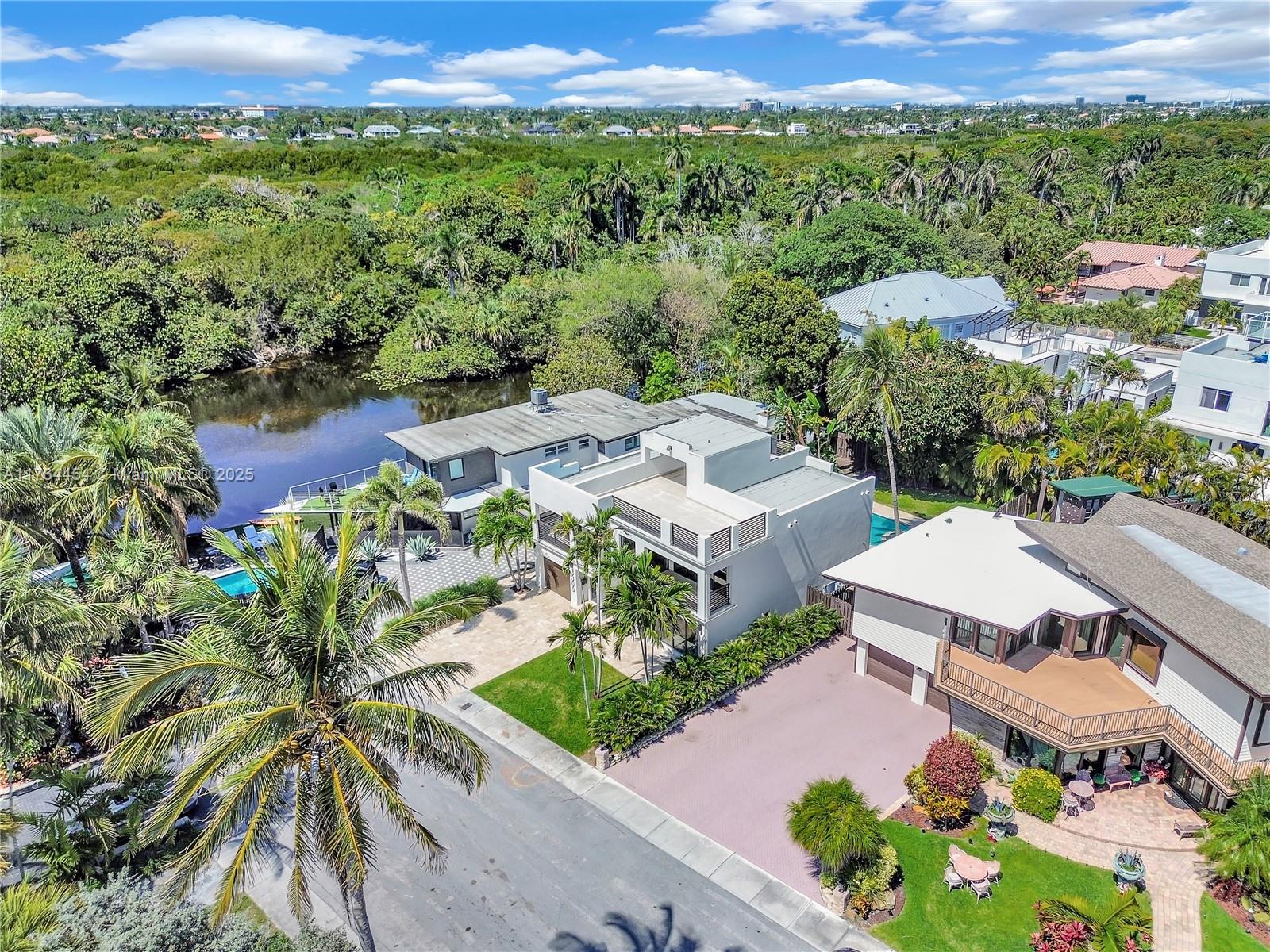 LAS OLAS BY THE SEA EXT - Residential