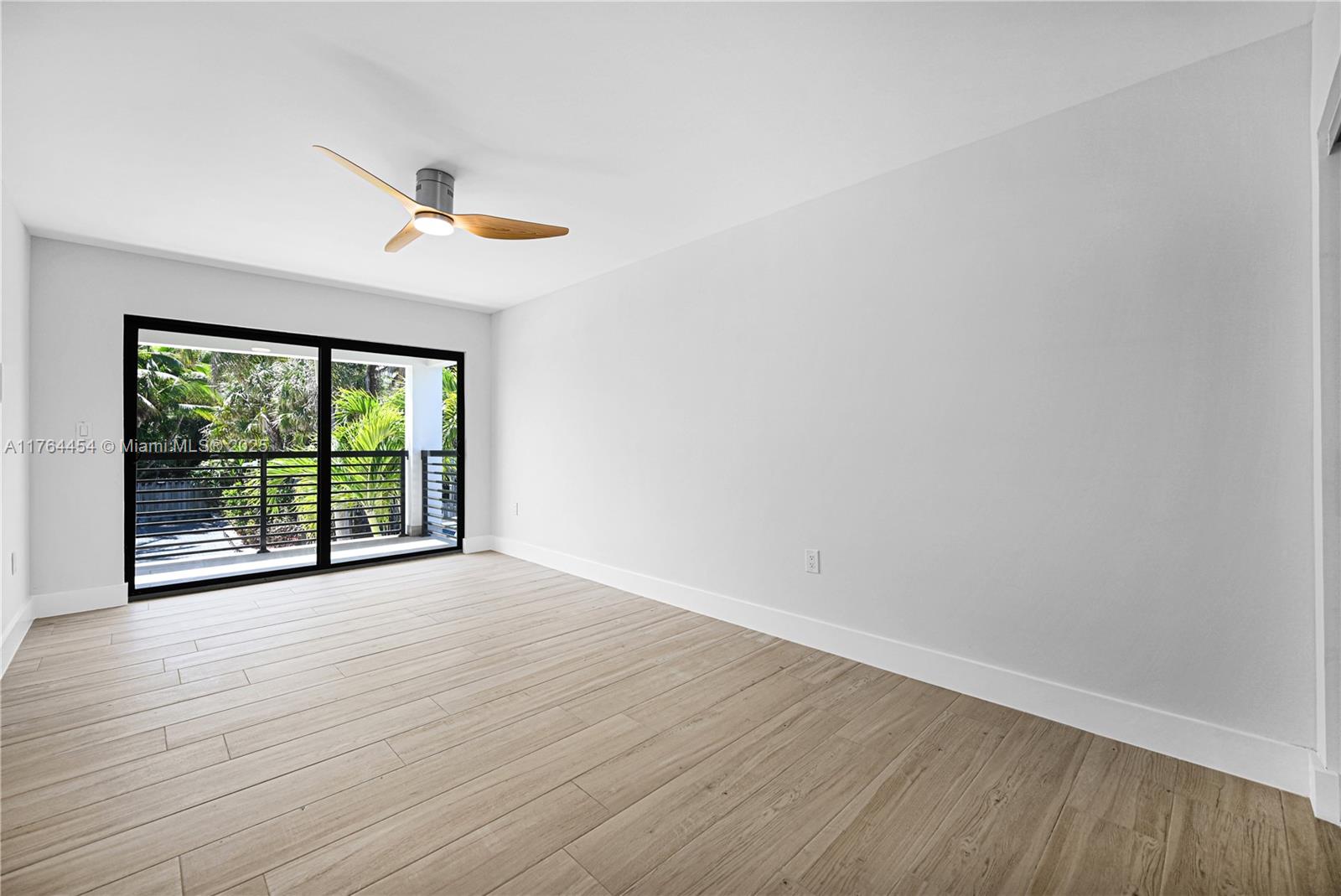 LAS OLAS BY THE SEA EXT - Residential