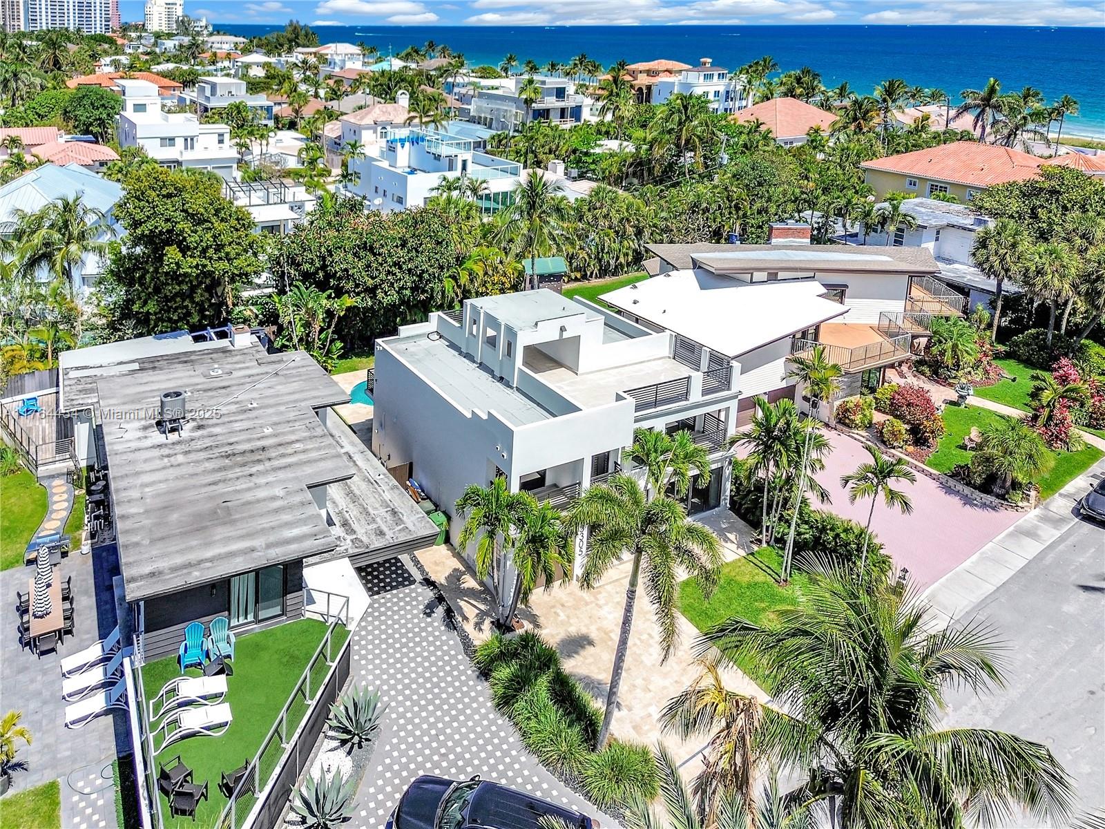 LAS OLAS BY THE SEA EXT - Residential