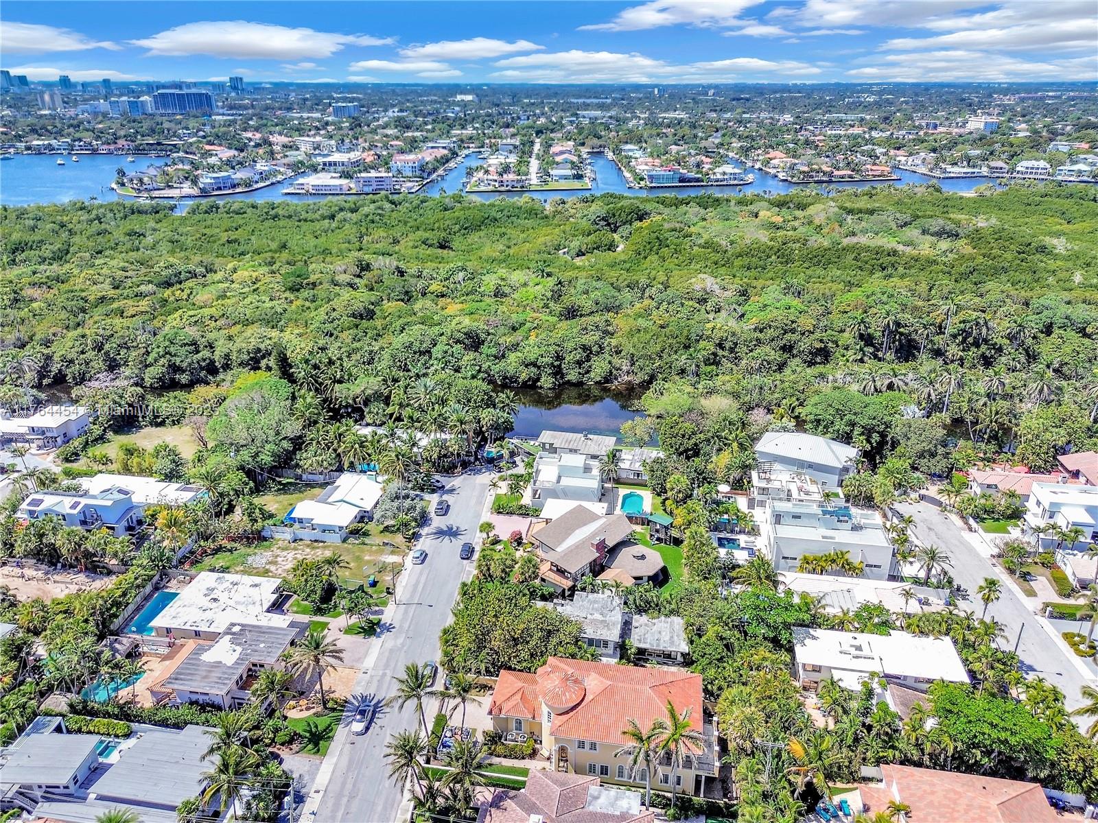 LAS OLAS BY THE SEA EXT - Residential