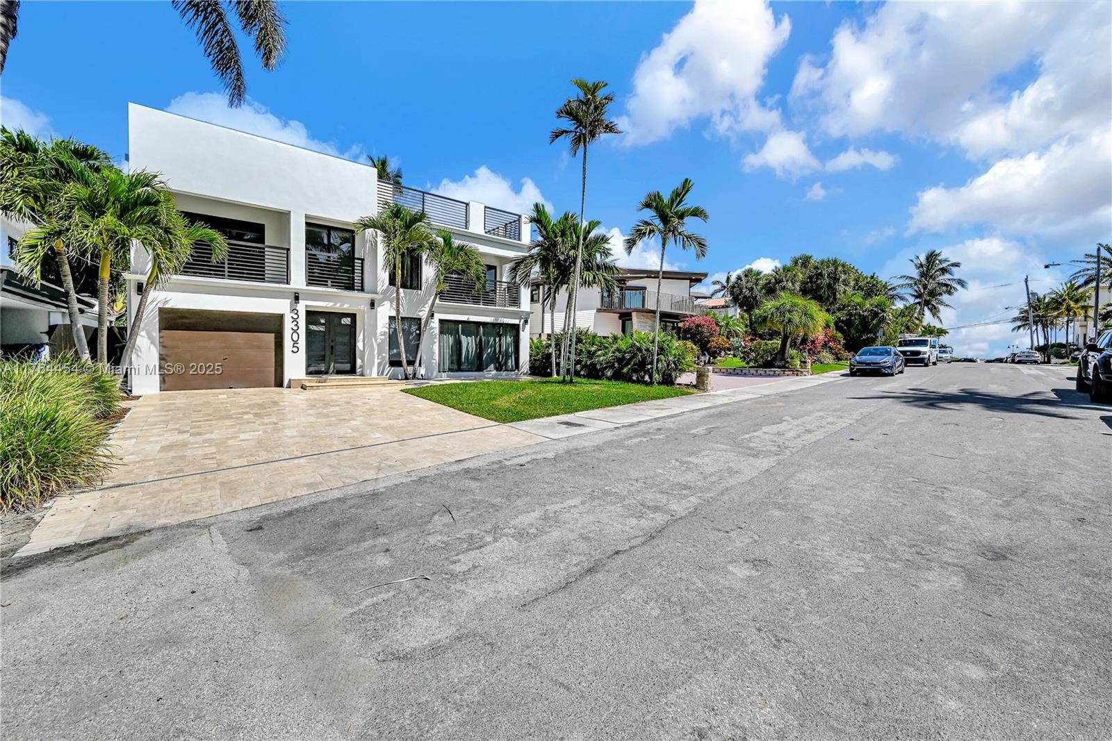 LAS OLAS BY THE SEA EXT - Residential