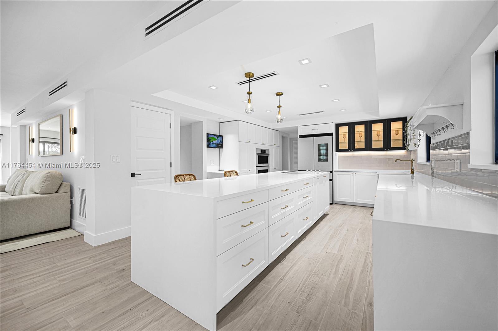 LAS OLAS BY THE SEA EXT - Residential