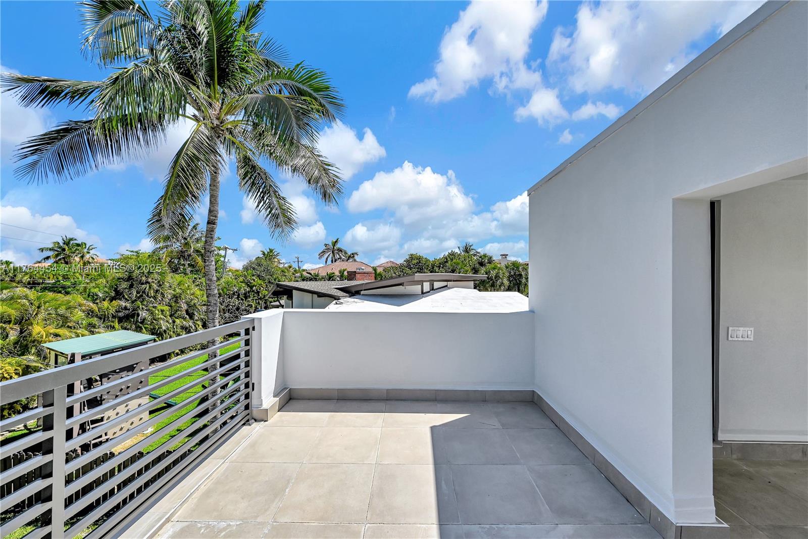 LAS OLAS BY THE SEA EXT - Residential
