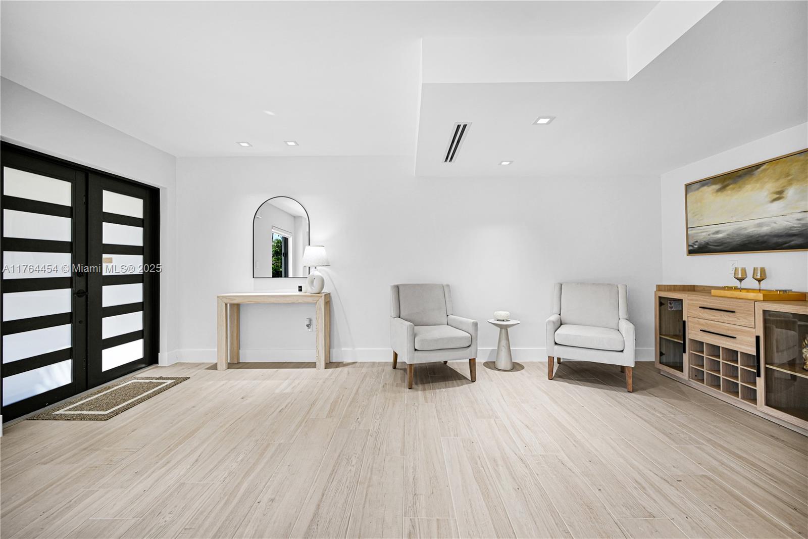 LAS OLAS BY THE SEA EXT - Residential