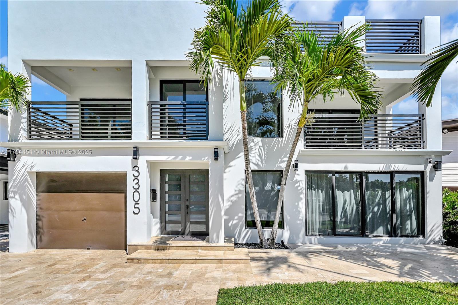LAS OLAS BY THE SEA EXT - Residential