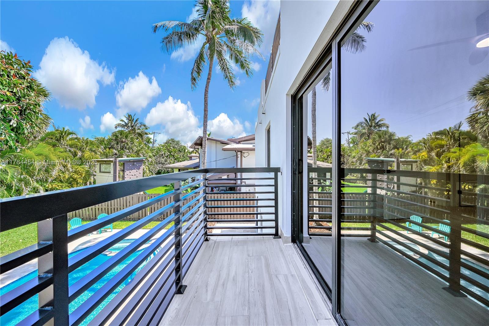 LAS OLAS BY THE SEA EXT - Residential