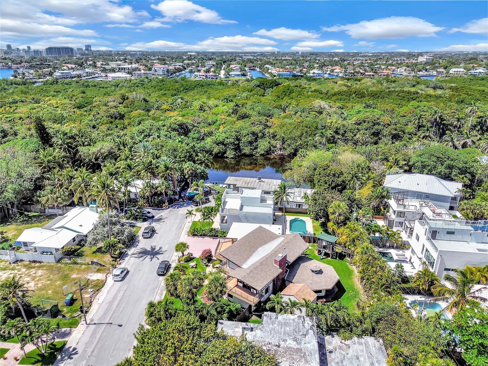 LAS OLAS BY THE SEA EXT - Residential