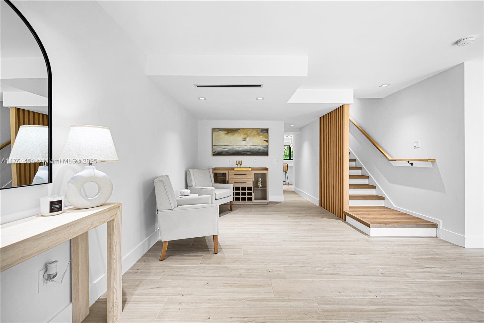 LAS OLAS BY THE SEA EXT - Residential