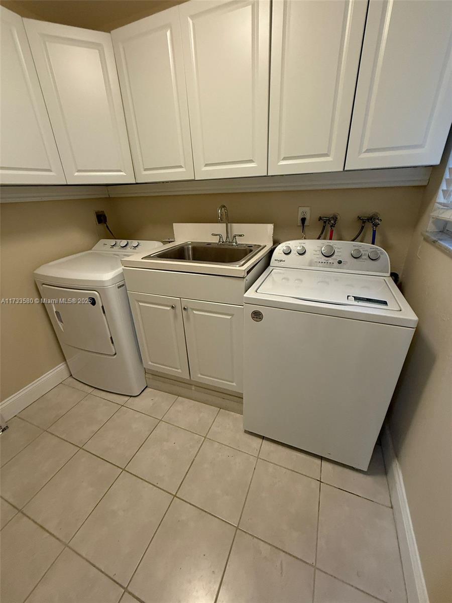 Hollywood Gardens 1 Condo - Residential Lease