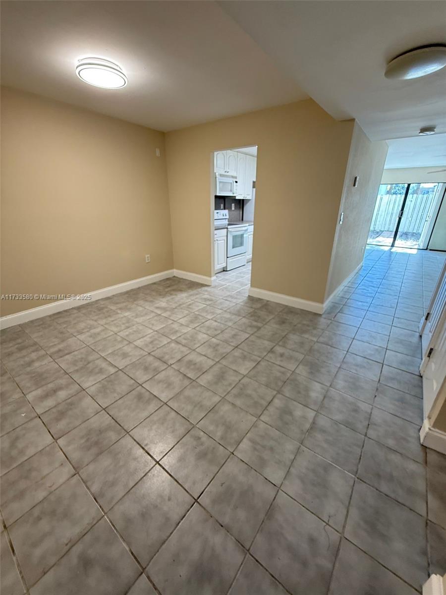 Hollywood Gardens 1 Condo - Residential Lease