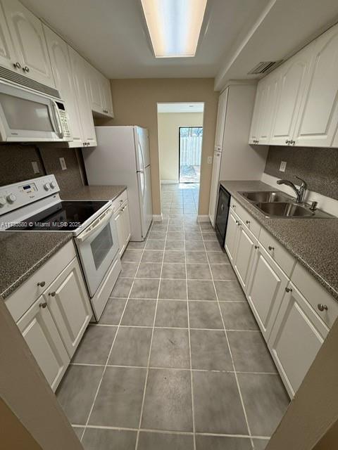 Hollywood Gardens 1 Condo - Residential Lease