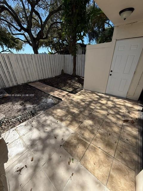 Hollywood Gardens 1 Condo - Residential Lease