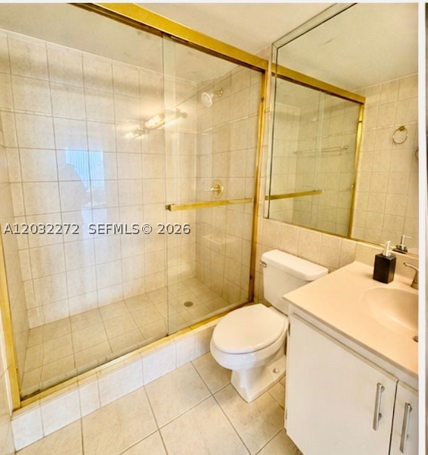 WINSTON TOWERS 700 CONDO - Residential
