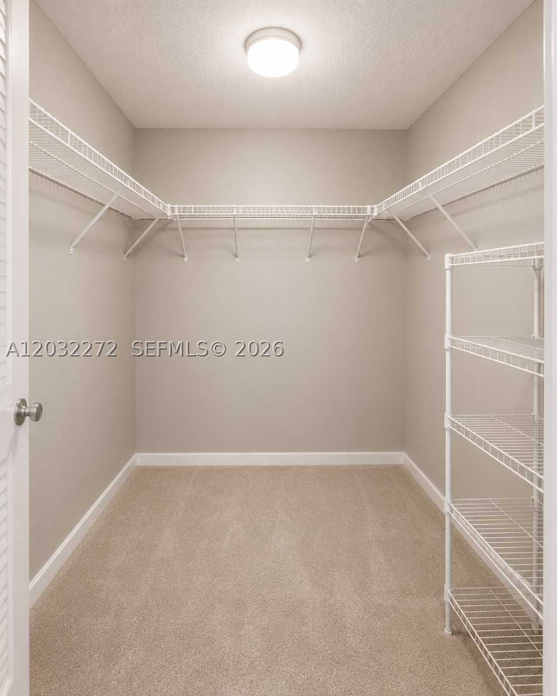 WINSTON TOWERS 700 CONDO - Residential