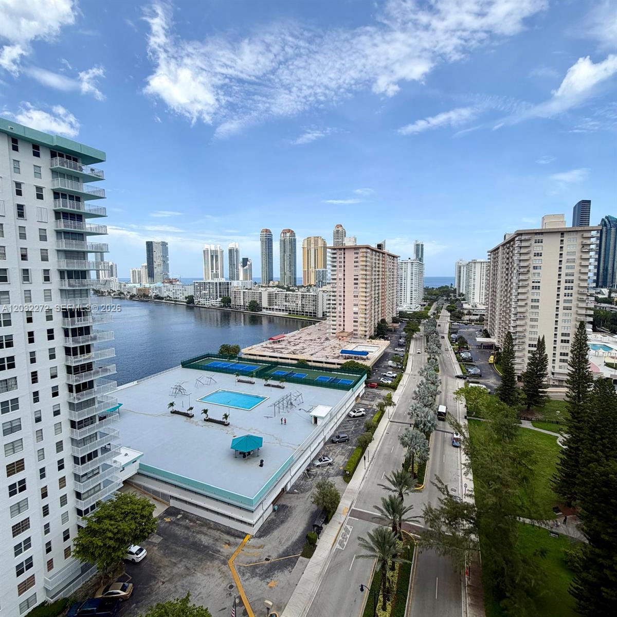 WINSTON TOWERS 700 CONDO - Residential