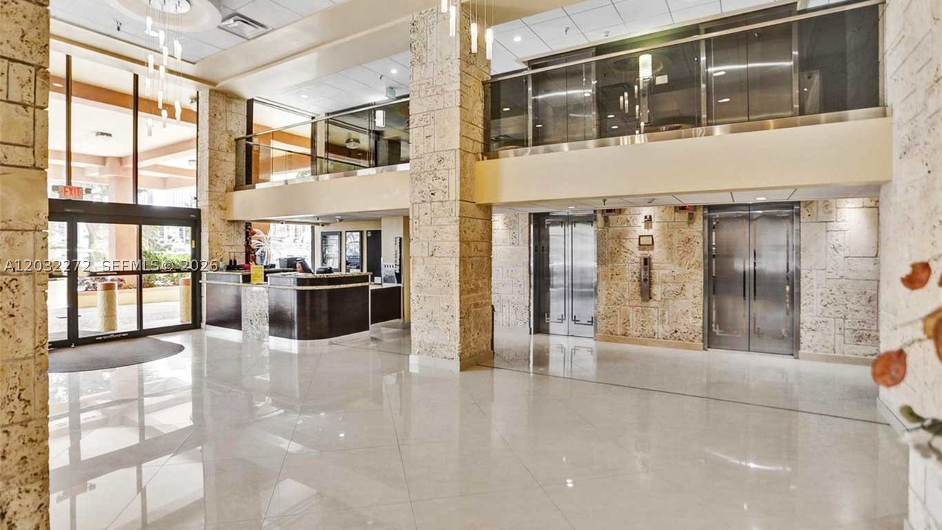 WINSTON TOWERS 700 CONDO - Residential
