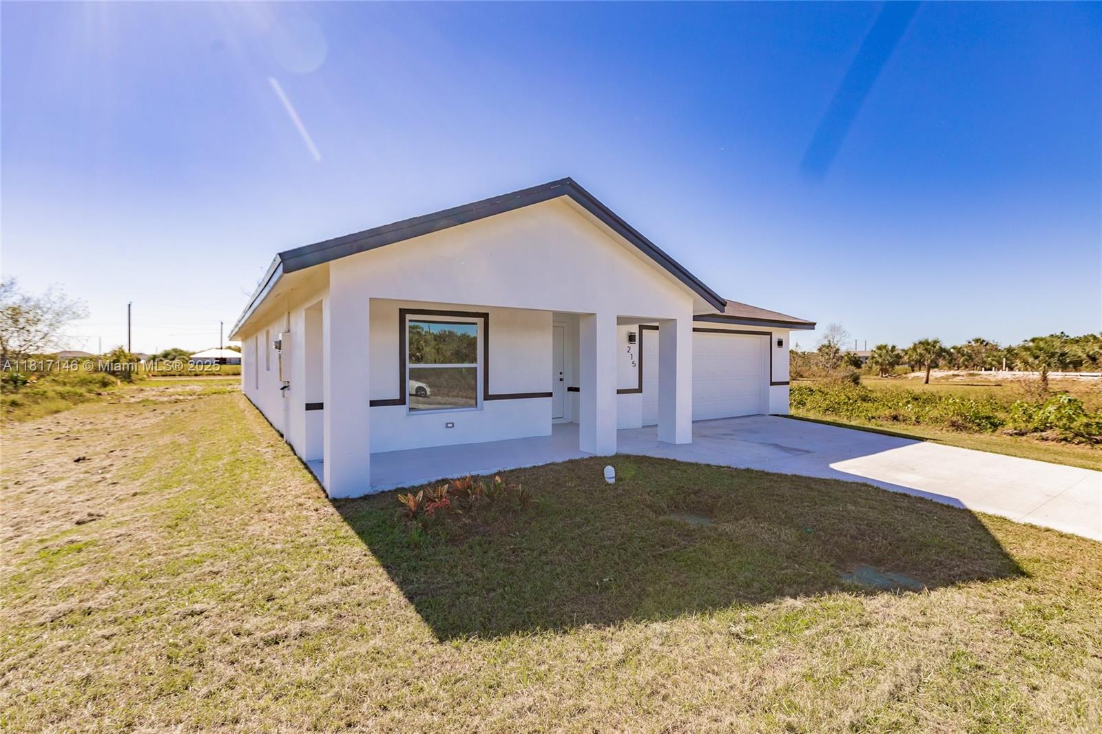 BANYAN VILLAGE - Residential