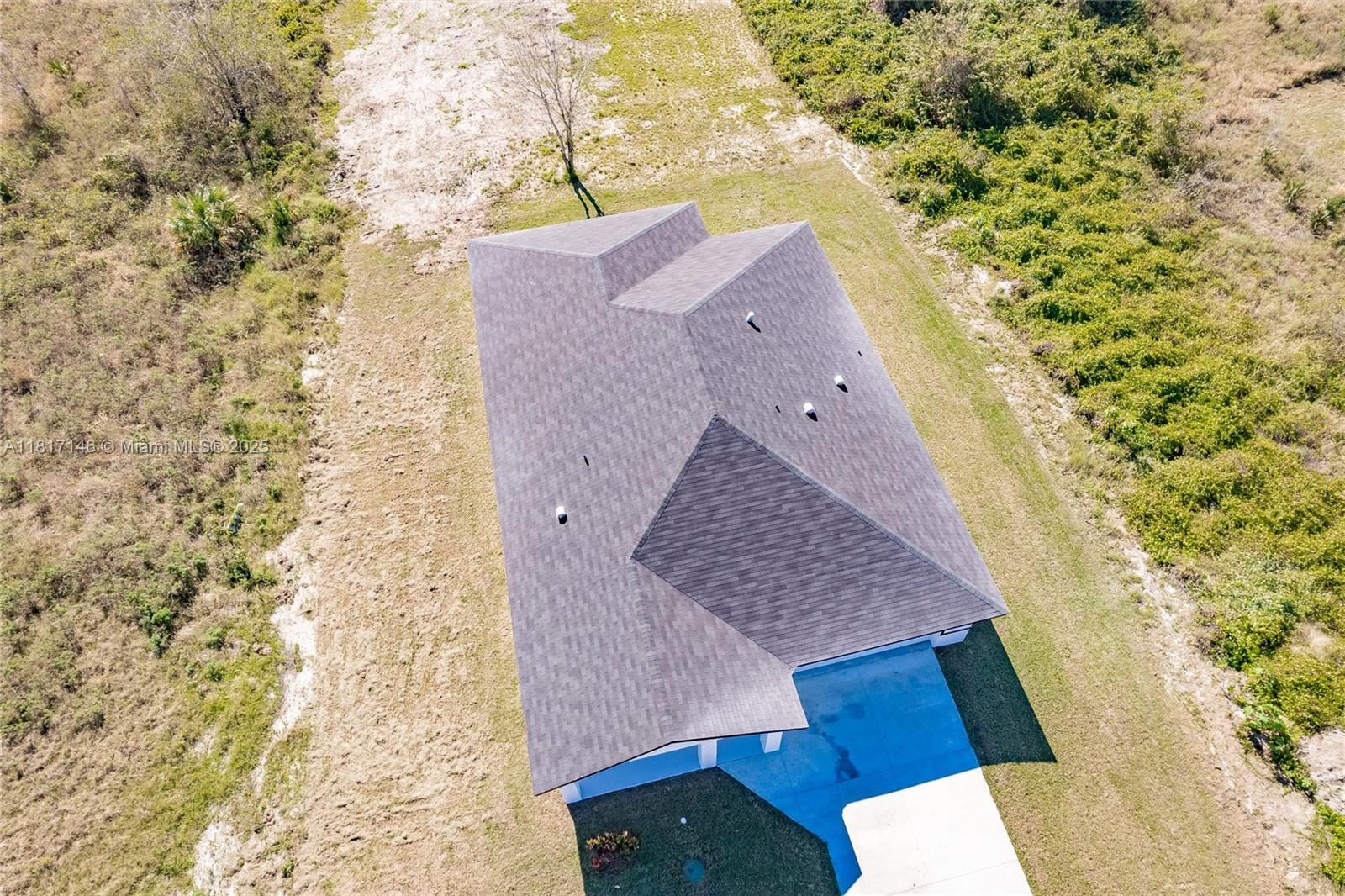 BANYAN VILLAGE - Residential