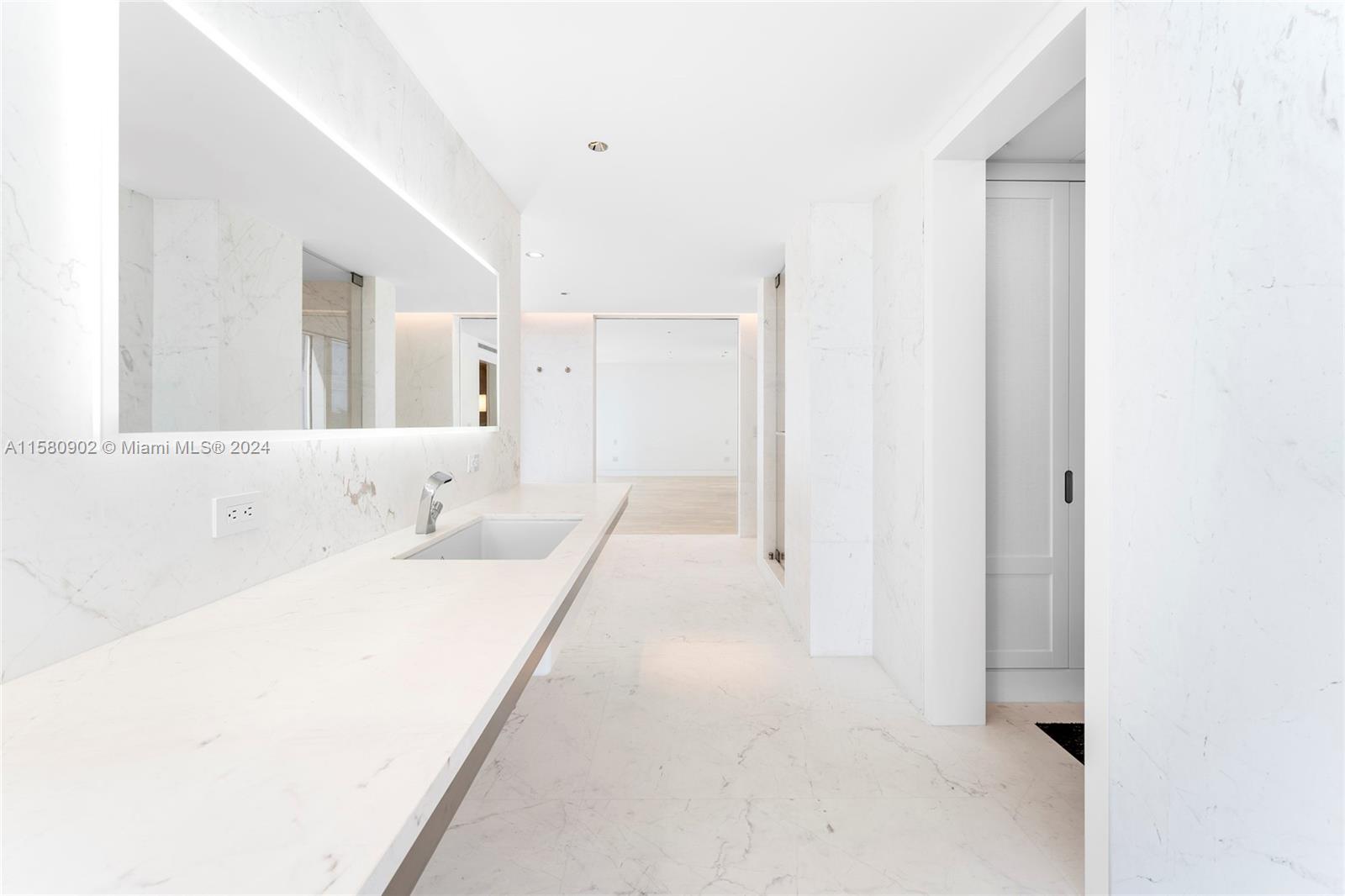 SURF CLUB CONDO - Residential
