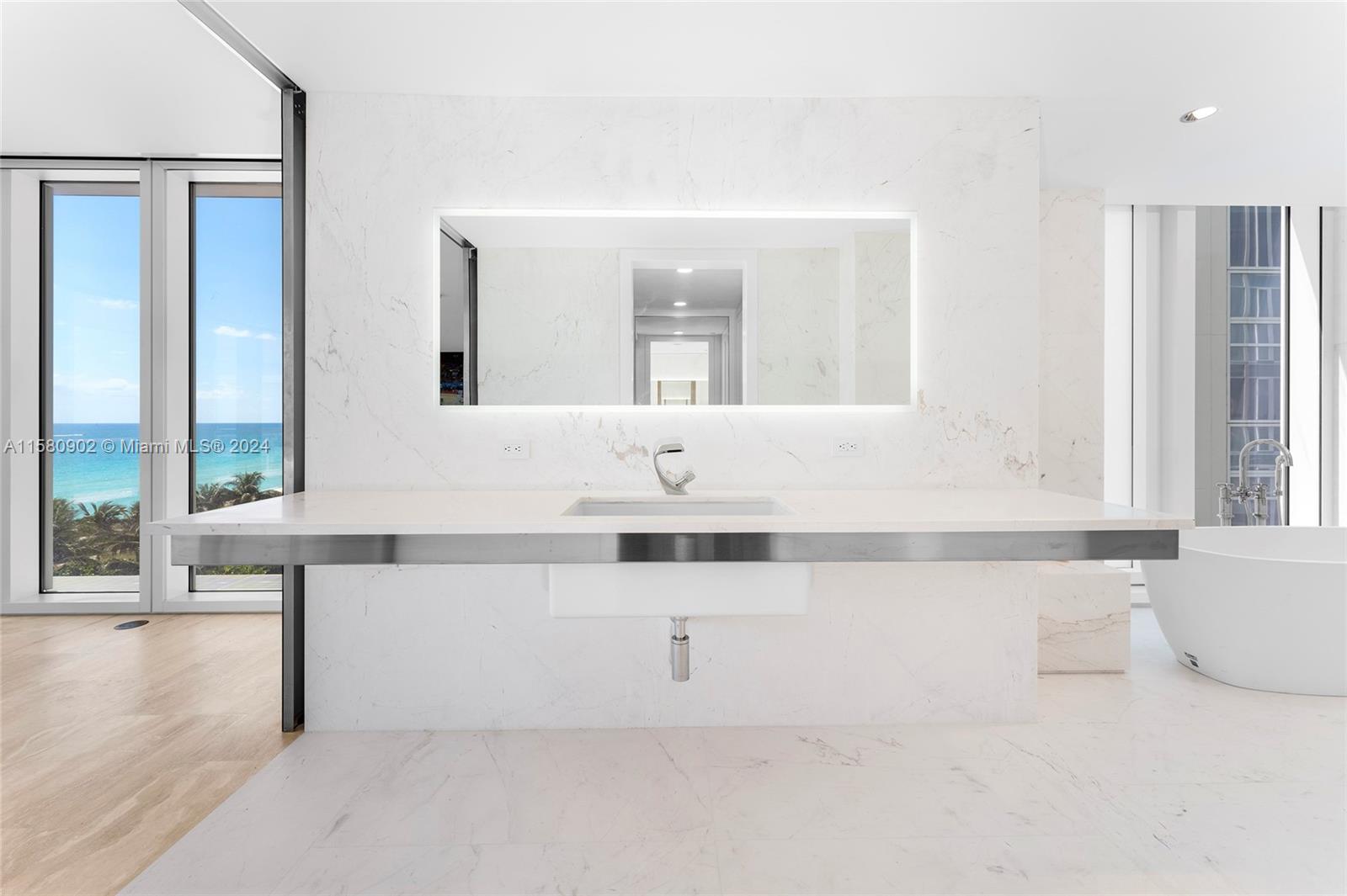 SURF CLUB CONDO - Residential