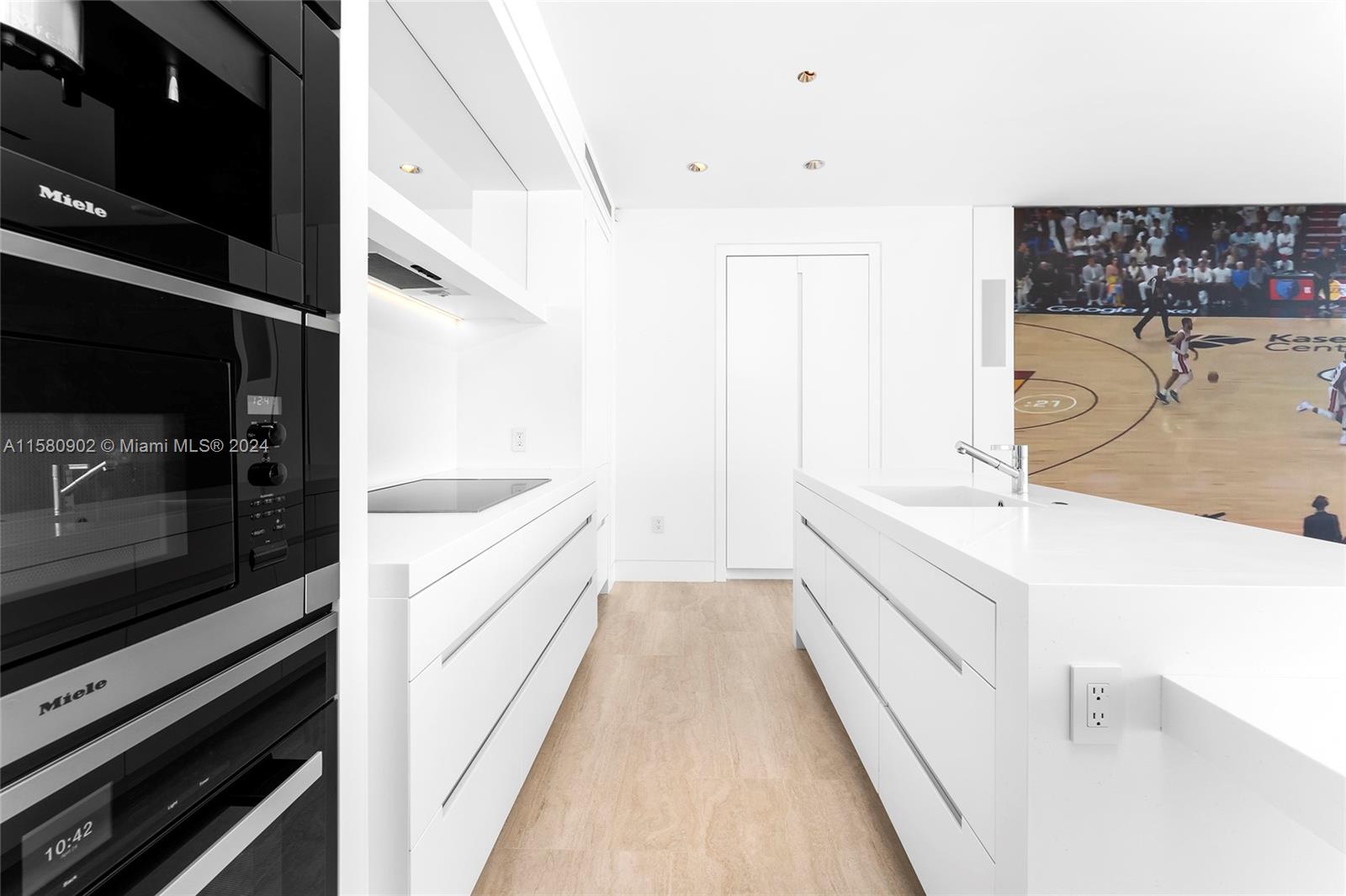 SURF CLUB CONDO - Residential