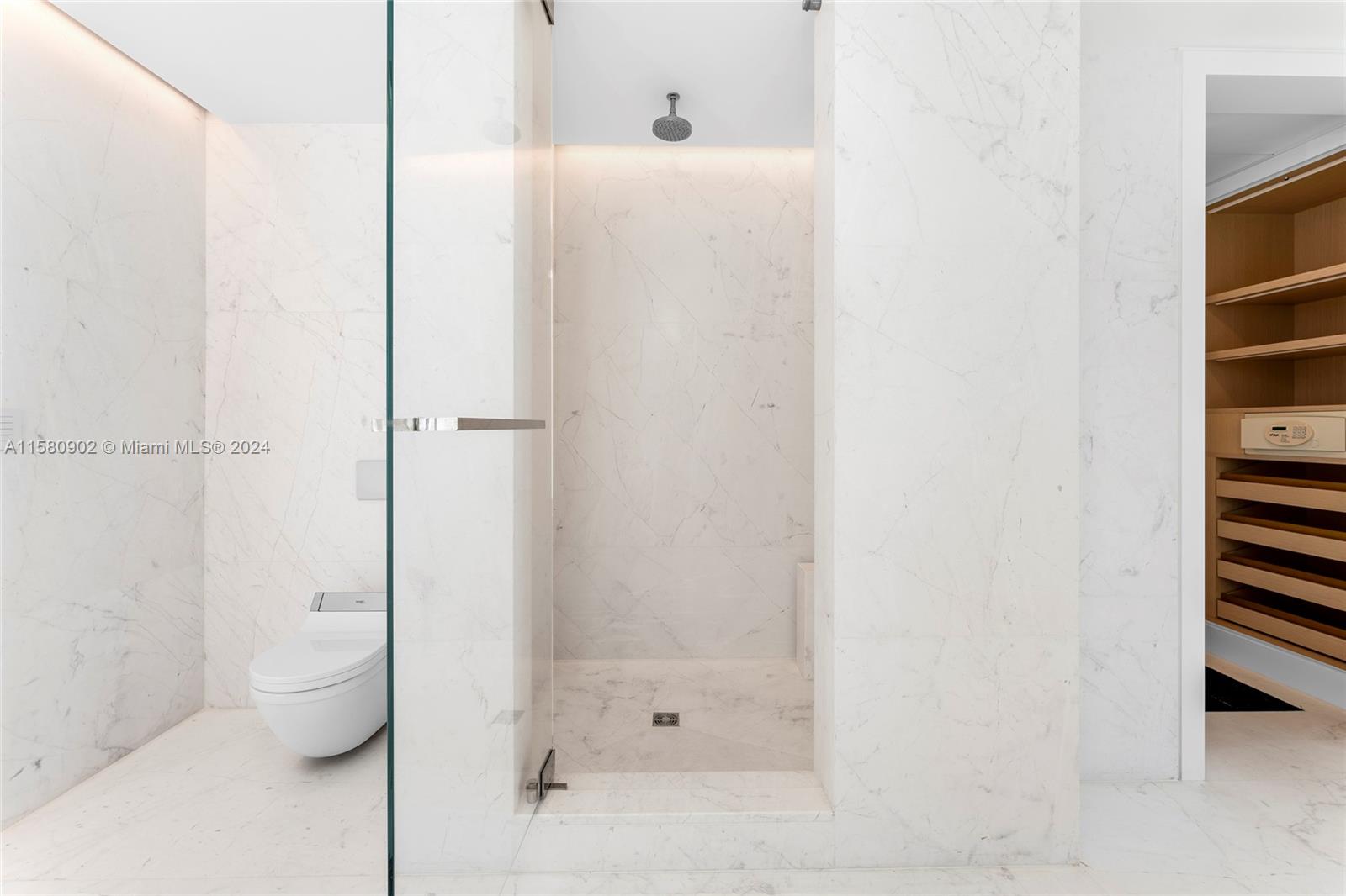 SURF CLUB CONDO - Residential