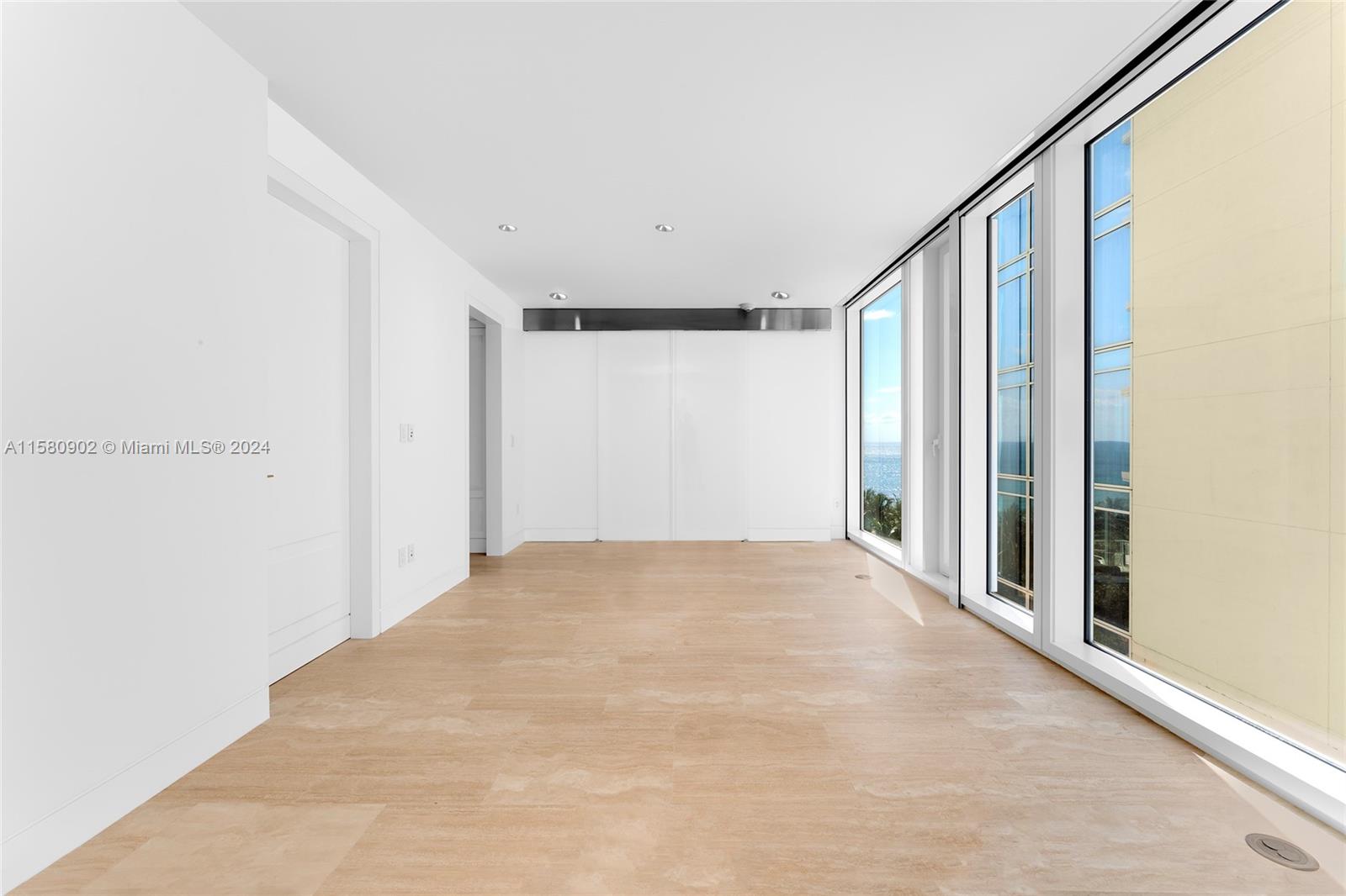SURF CLUB CONDO - Residential