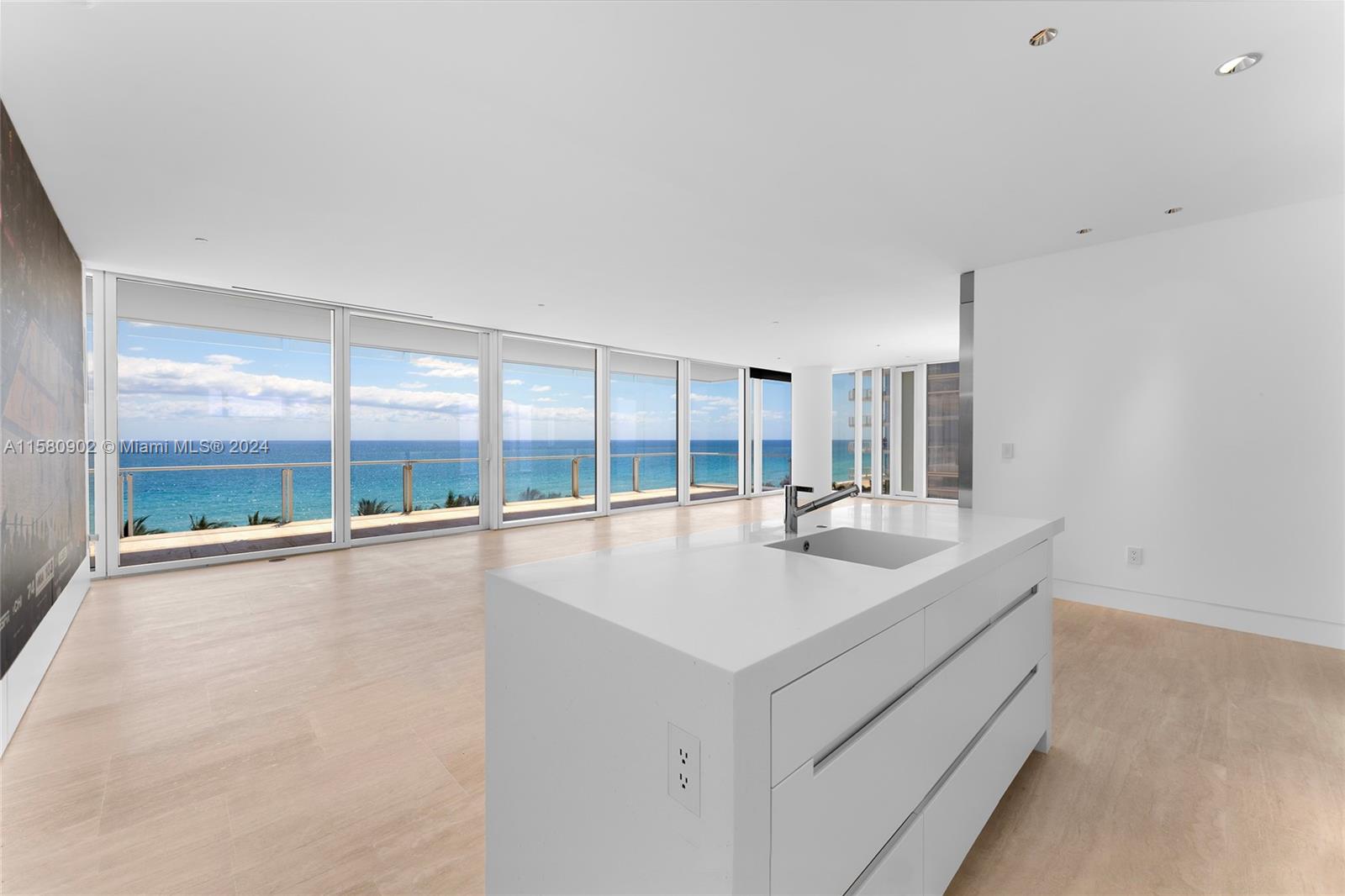 SURF CLUB CONDO - Residential