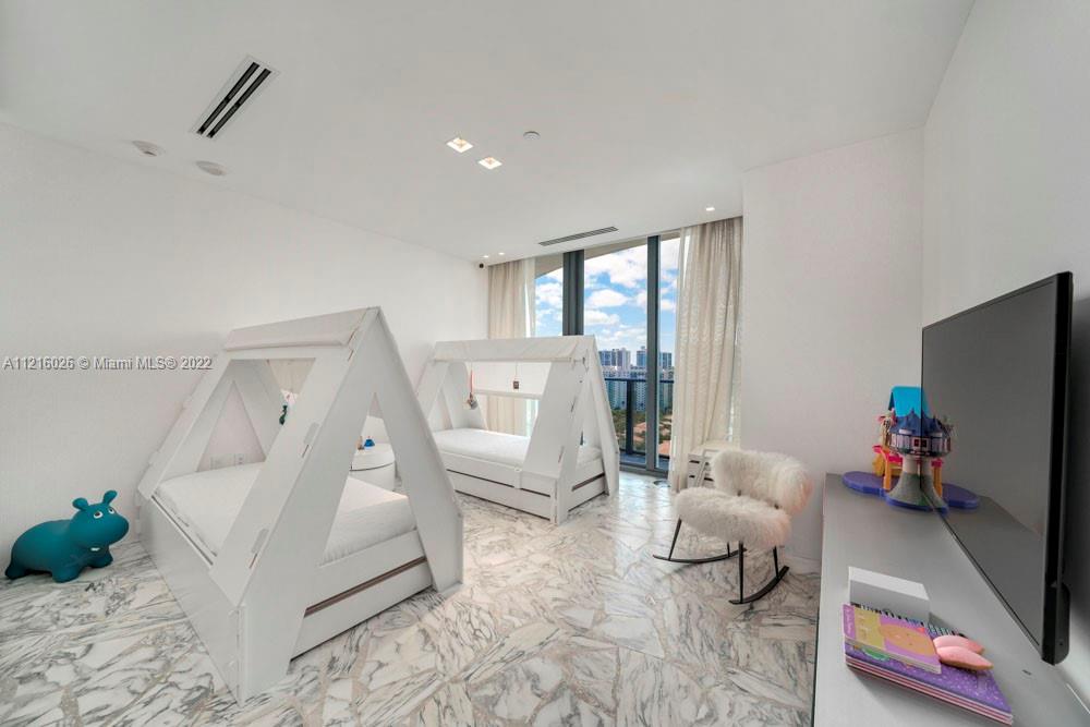 REGALIA CONDO - Residential