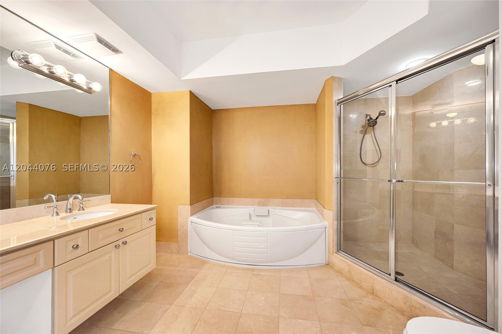 LHERMITAGE I CONDOMINIUM - Residential